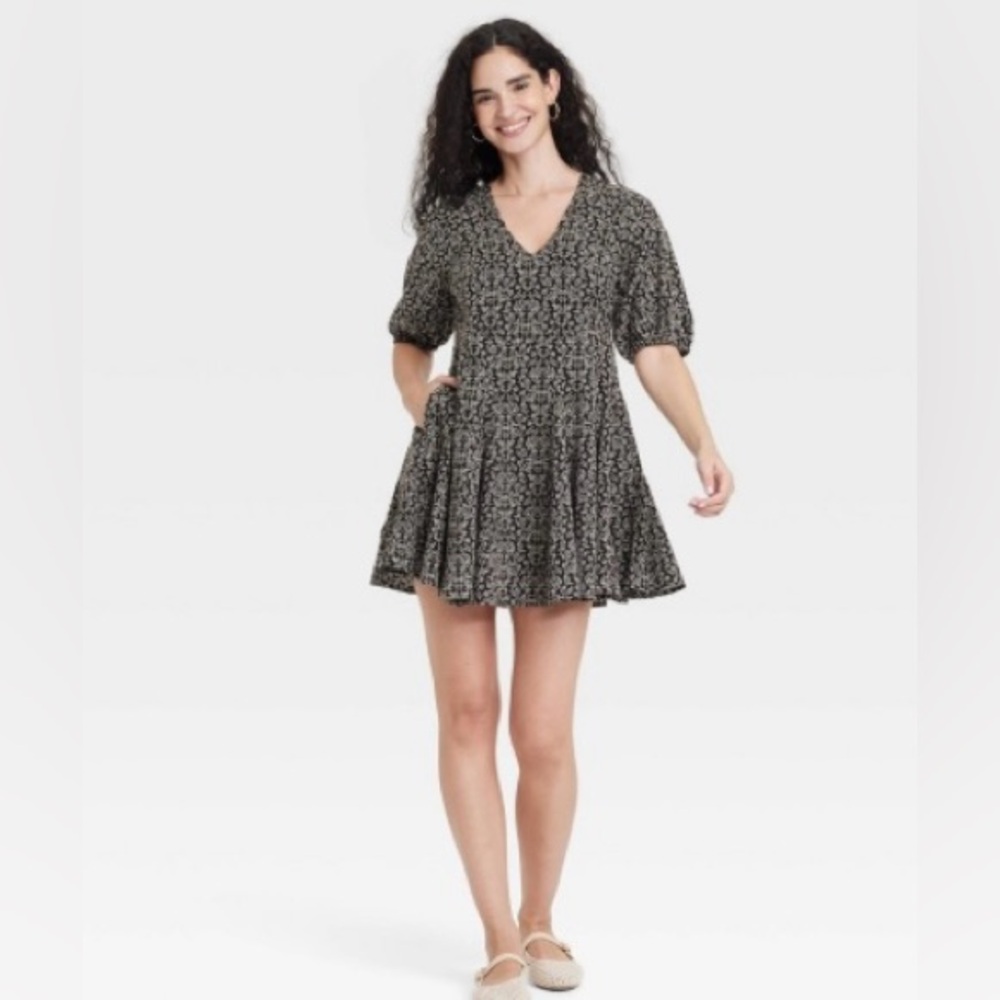 Universal Thread Women's Bell Elbow Sleeve Mini a-Line Dress Black Floral Size S